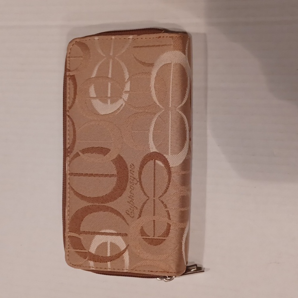 4/$30 New Tan Euphrasyne Wallet